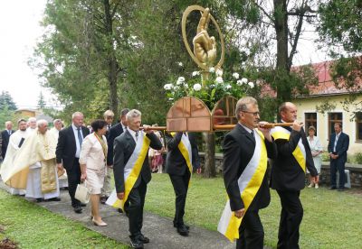 Őseidnek szent hitéhez, nemzetednek gyökeréhez, testvér, ne légy hűtlen soha!